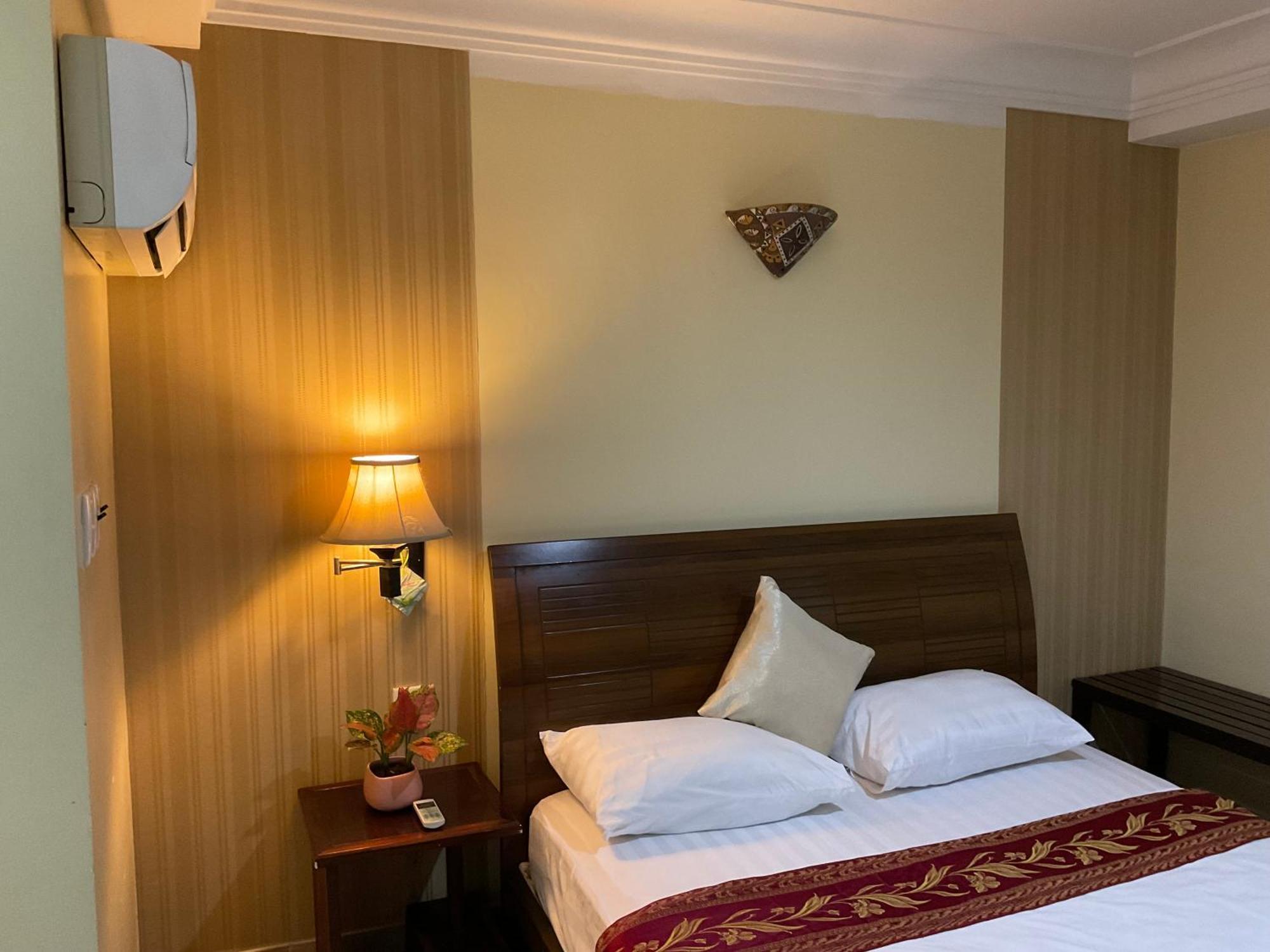 Hotel Khach San Minh Chau - Hoa Hung Ho Či Minovo Město Exteriér fotografie